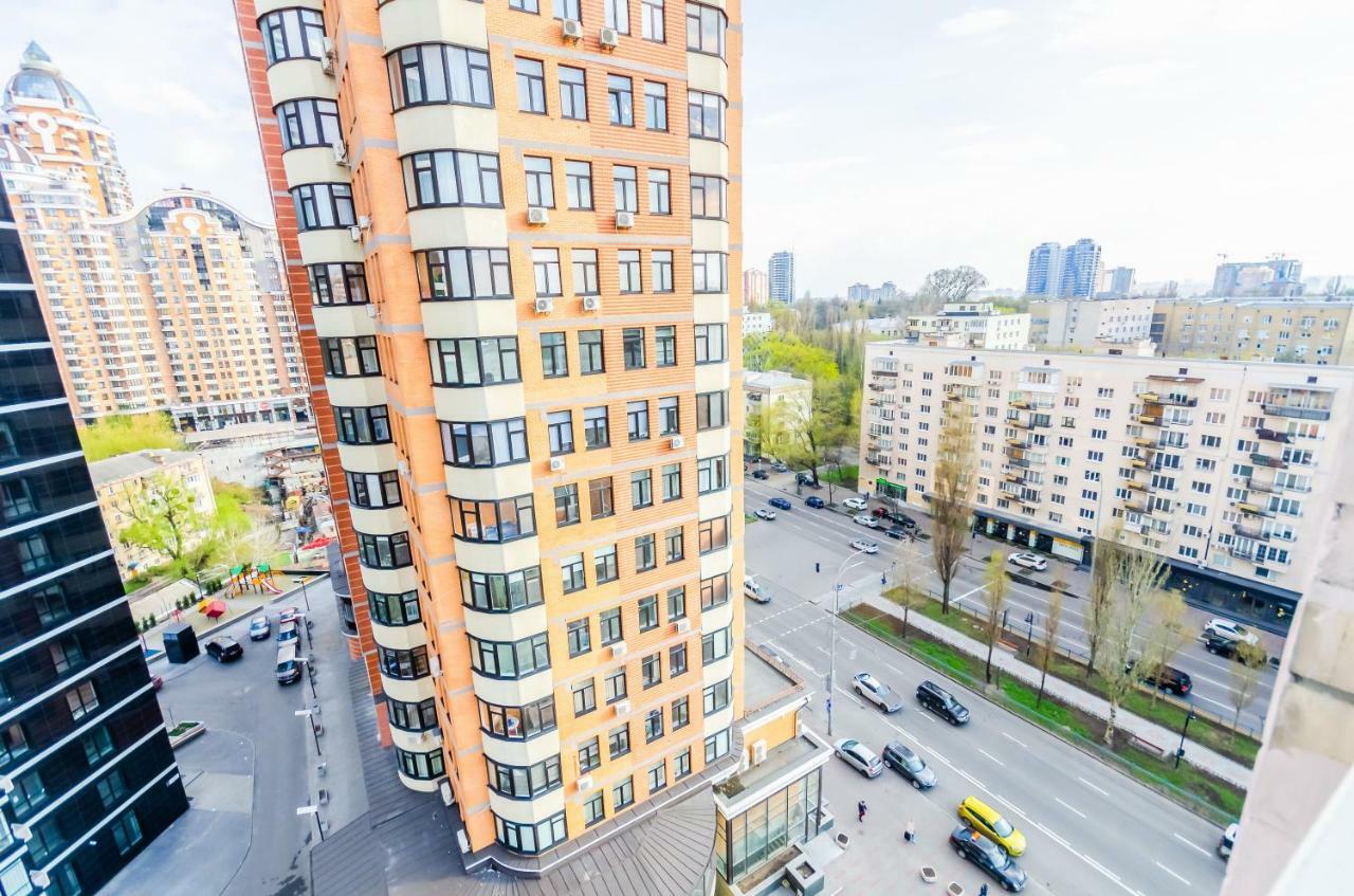 Kozzy Apartment In Kiev City Center Lu7 Esterno foto