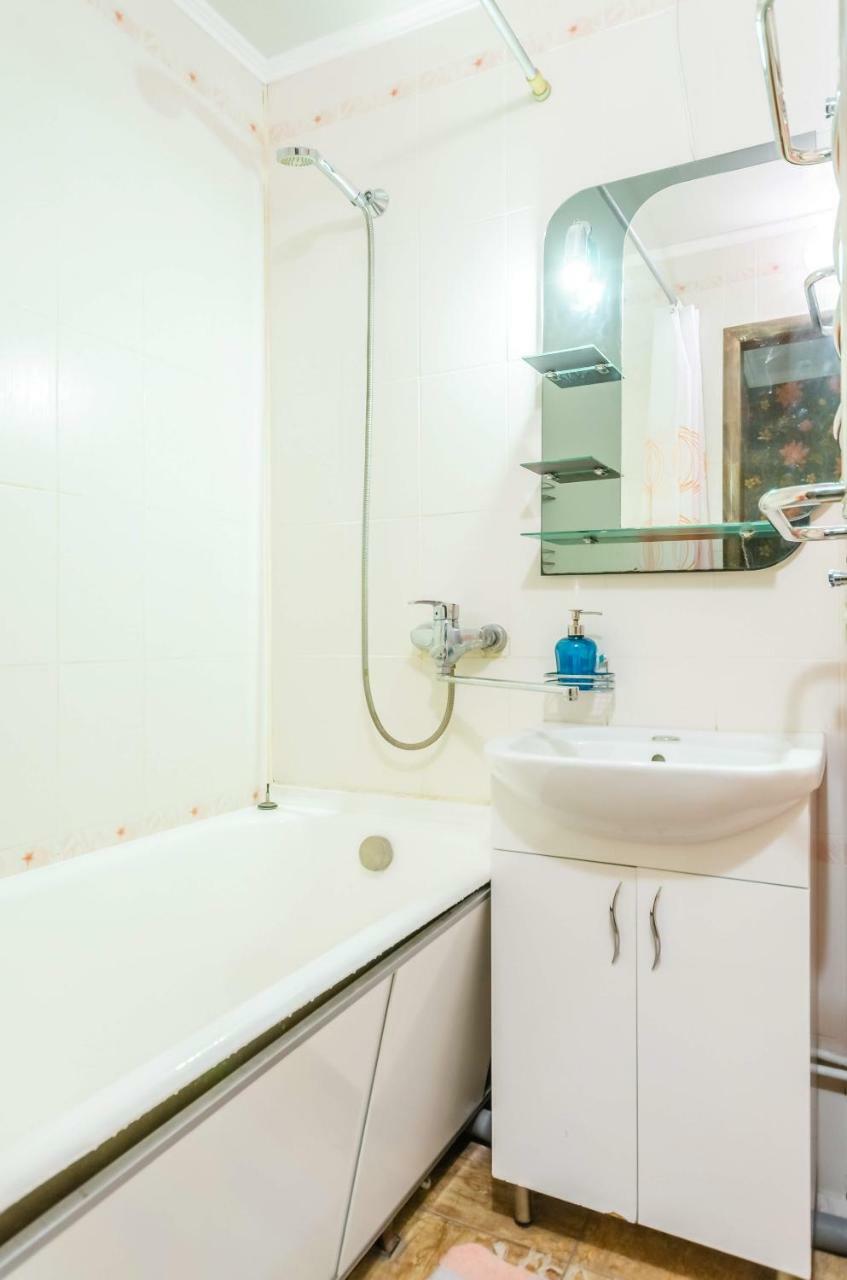 Kozzy Apartment In Kiev City Center Lu7 Esterno foto